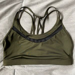 🪩VICTORIA’S SECRET SPORT Green Strappy Back Mesh Front Sports Bra